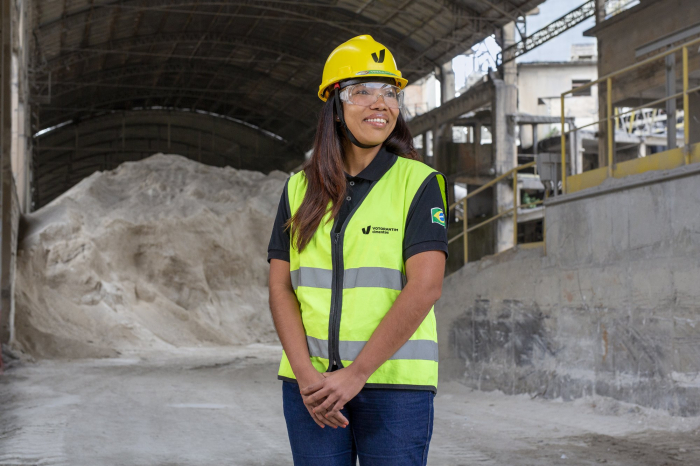 Votorantim Cimentos estimula o desenvolvimento profissional de mulheres negras 